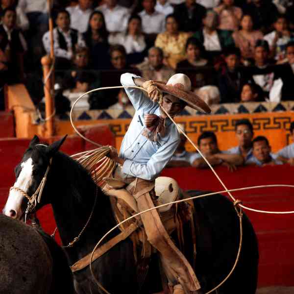 Entre Charros